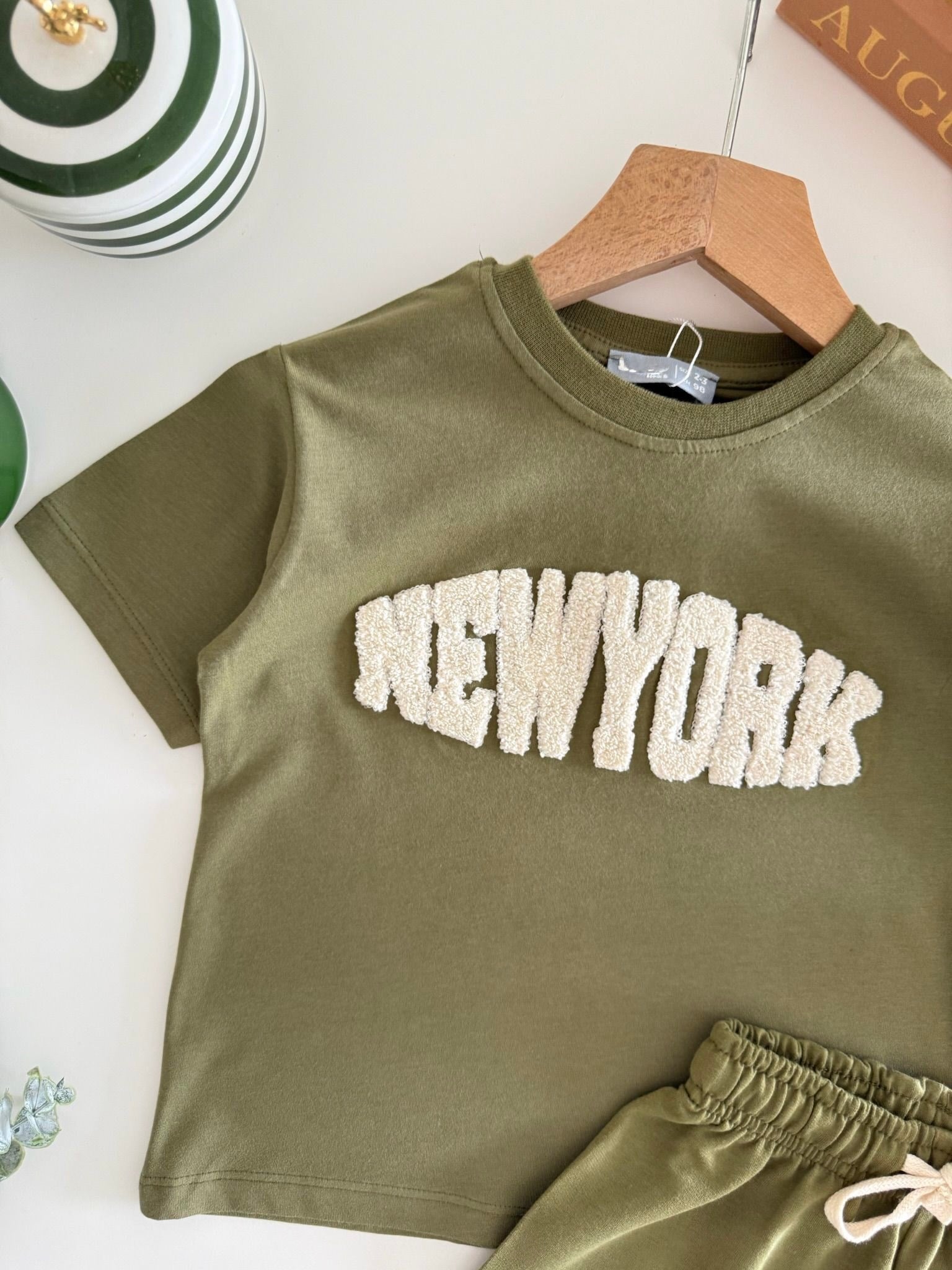 Erkek Çocuk Pamuklu Yeşil New York Yazı Aplikeli T-shirt Şort Takım