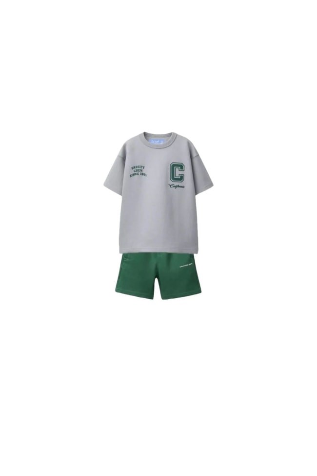 Erkek Çocuk Pamuklu Gri Baskılı T-Shirt ve Yeşil Şort Takım - Kolej Temalı