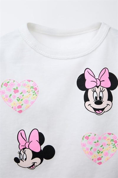 Kız Çocuk Pamuklu Beyaz Kalp ve Fiyonklu Fare Baskılı T-Shirt Şort Takım