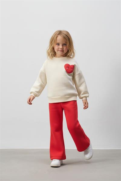 Kız Çocuk Pamuklu Ekru Kalpli Sweatshirt Kırmızı İspanyol Paça Eşofman Alt Takım