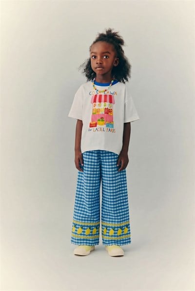 Kız Çocuk Pamuklu Baskılı T-shirt Limon Nakışlı Pantolon Takım