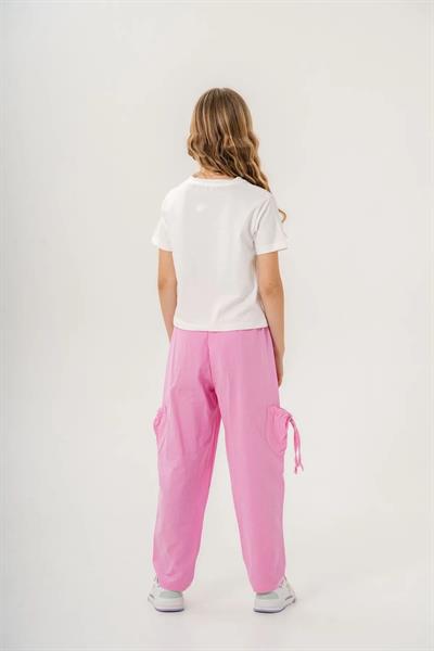 Kız Çocuk Pamuklu Beyaz Çiçek Baskılı T-shirt ve Pembe Cepli Pantolon Takım