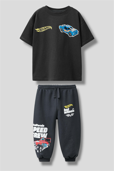 Erkek Çocuk Hot Wheels Baskılı Tişört ve Eşofman Takımı - Spor ve Günlük Kullanım İçin Rahat Kesim