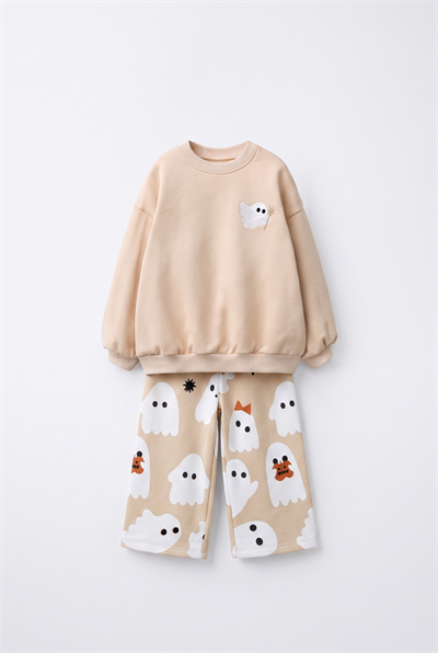 Çocuk Desenli Ekru Sweatshirt ve Bol Paça Eşofman Takımı