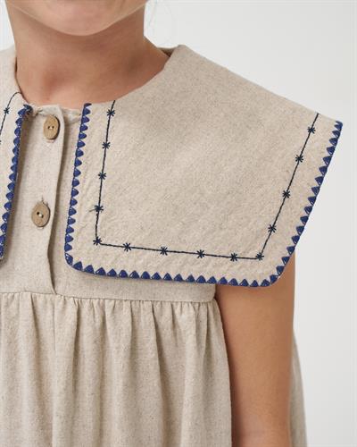 Kız Çocuk Keten Bej Nakışlı Geniş Yaka Elbise 