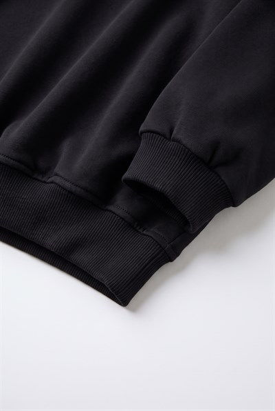 Çocuk Polo Yaka Siyah Nakış Detaylı Sweatshirt