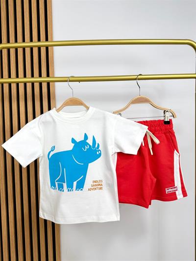 Erkek Çocuk Pamuklu Beyaz Gergedan Baskılı T-Shirt Kırmızı Şort Takım - Spor Yazlık Set
