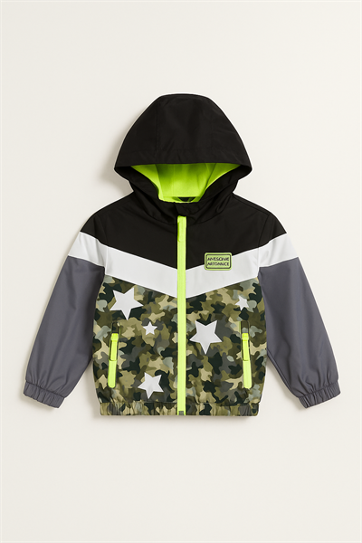 Erkek Çocuk Kapüşonlu Kamuflaj Desenli Yıldız Baskılı Rüzgarlık Mont - Su Geçirmez Fermuarlı Ceket