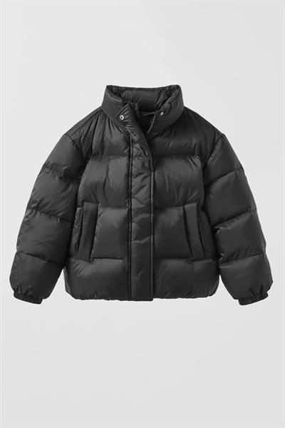 Unisex Çocuk Pamuklu Siyah Şişme Mont - Yüksek Yaka ve Cepli Tasarım