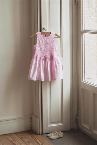 Kız Çocuk Pamuklu Pembe Çiçek Aplikeli Kat Etekli Elbise - Yazlık Kolsuz Model