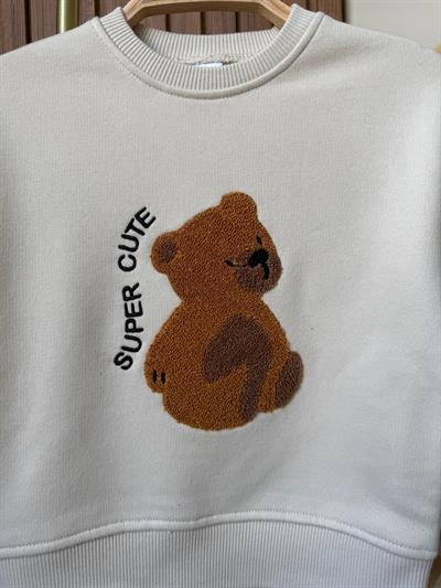 Erkek Çocuk Pamuklu Ekru Pelüş Ayıcık Baskılı Sweatshirt ve Desenli Pantolon Takım