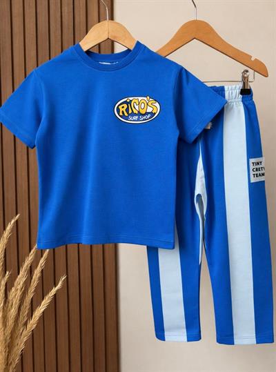 Erkek Çocuk Pamuklu Saks Mavi Baskılı T-Shirt ve Çizgili Pantolon Takım