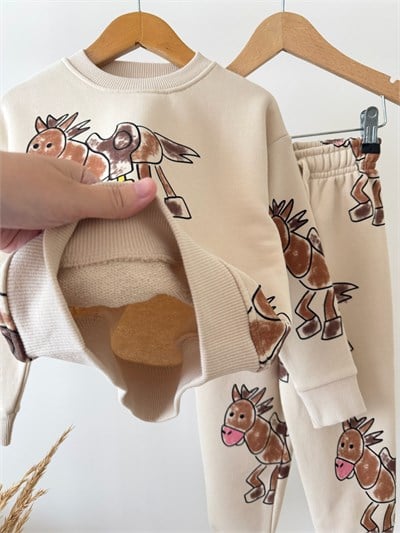 Çocuk Desenli Bej Sweatshirt ve Eşofman Altı Takımı