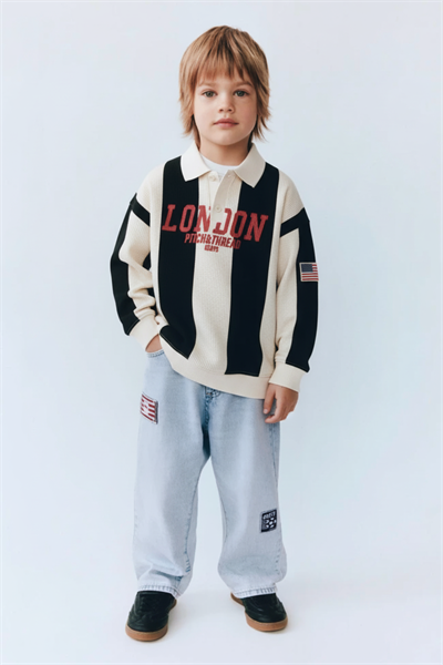 Erkek Çocuk Pamuklu Polo Yaka London Baskılı Sweatshirt ve Nakış Detaylı Geniş Paça Jean Takım