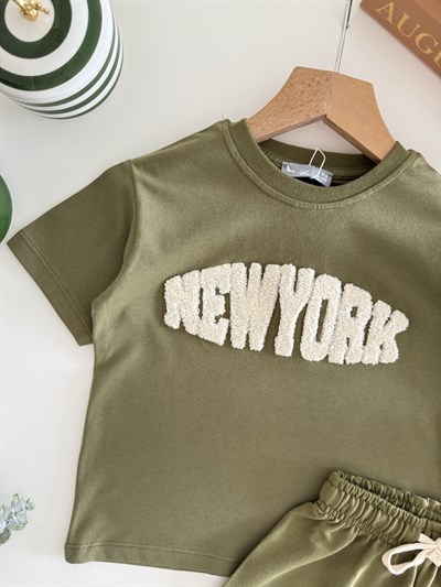 Erkek Çocuk Pamuklu Yeşil New York Yazı Aplikeli T-shirt Şort Takım
