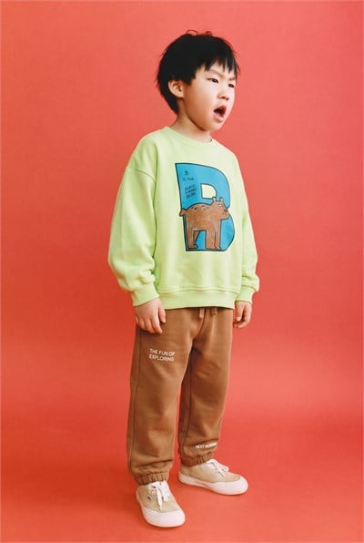 Çocuk Pamuklu Ayı Baskılı Fıstık Yeşili Sweatshirt ve Kahverengi Eşofman Altı Takımı
