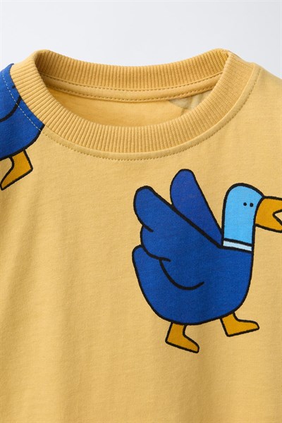 Erkek Çocuk Pamuklu Bej Ördek Desenli T-Shirt Takım - Lacivert Eşofman 2li Set
