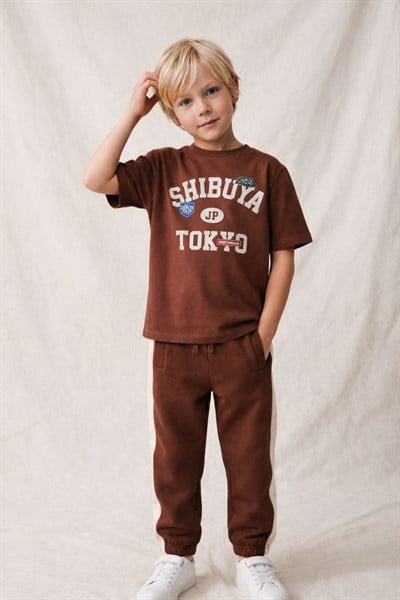 Erkek Çocuk Pamuklu Kiremit Tokyo Baskılı T-Shirt ve Eşofman Takım