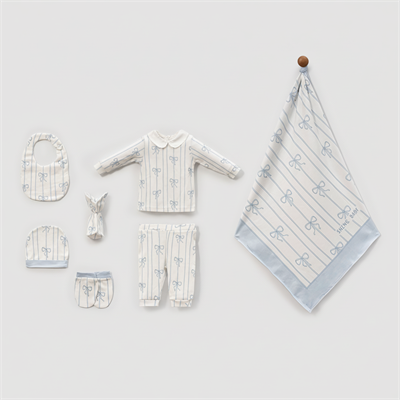 Unisex Bebek Pamuklu Ekru Mavi Fiyonklu Çizgili 8 Parça Kutulu Hastane Çıkış Seti – Hediye Paketli