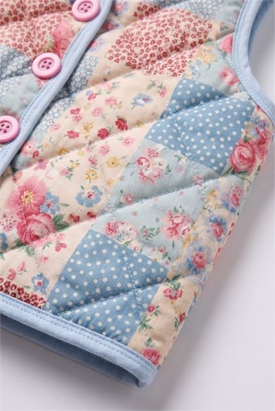 Kız Çocuk Pamuklu Çiçekli Patchwork Desenli Kapitone Yelek