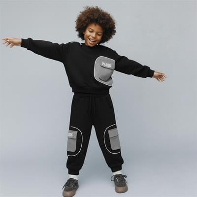 Erkek Çocuk Pamuklu Siyah Gri Cepli Paris Yazılı Eşofman Takımı - Modern İki Parça Set