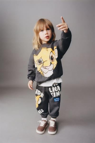 Unisex Çocuk Pamuklu Siyah Aslan Baskılı Eşofman Takımı - Rahat Kesim