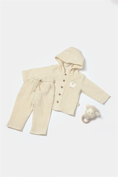 Unisex Bebek Organik Pamuklu Ekru Müslin Kapüşonlu Ceket ve Pantolon Takım – Koyun Nakış Detaylı