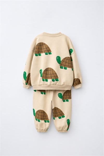 Çocuk Oversize Kaplumbağa Desenli Bej Sweatshirt ve Eşofman Altı Takımı