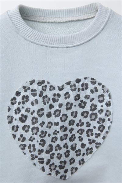 Kız Çocuk Pamuklu Buz Mavi Sweatshirt ve Leopar Desenli Tayt Takımı - Kalp Baskılı