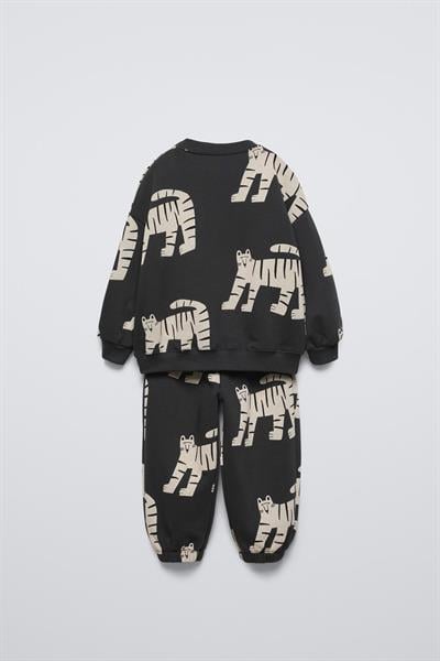 Erkek Çocuk Pamuklu Siyah Kaplan Desenli Sweatshirt Eşofman Takım Kışlık