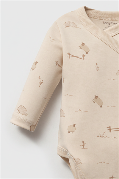 Organik Pamuklu 4lü Yenidoğan Bebek Seti - Çapraz Yaka Body ve Patikli Alt Takım (Bej)