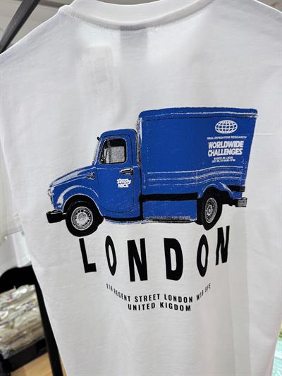 Erkek Çocuk Pamuklu Beyaz London Kamyon Baskılı T-shirt - Şehir Temalı