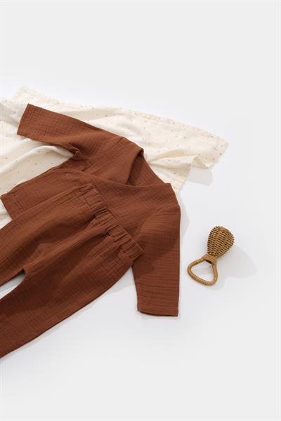 Unisex Bebek Pamuklu Kahverengi Müslin 2li Takım - Kruvaze Üst ve Lastikli Pantolon