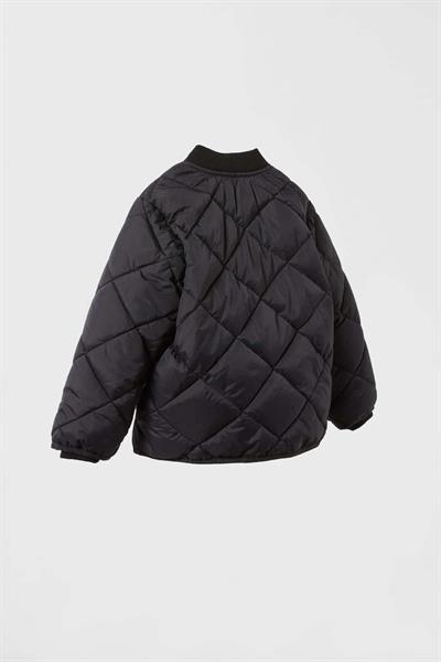 Kız Çocuk Pamuklu Siyah Kapitone Mont - Ribanalı Yaka ve Manşet Detaylı