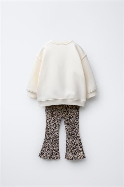 Kız Çocuk Pamuklu Ekru Kalp Aplikeli Sweatshirt ve Leopar Desenli Flare Tayt Takım