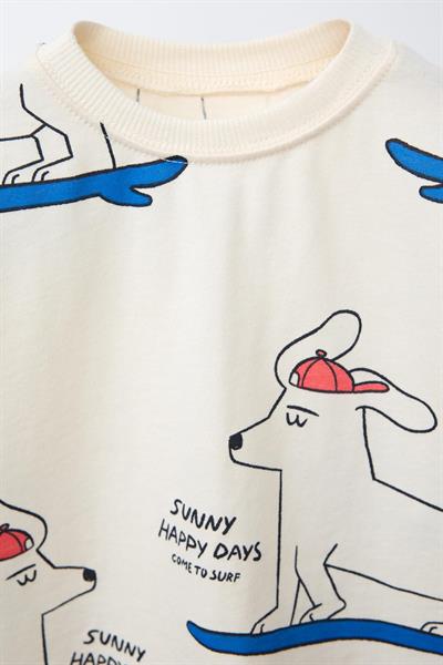 Erkek Çocuk Pamuklu Ekru Sörf Köpek Desenli T-Shirt ve Şort Eşofman Takım - Oversize Rahat Kalıp