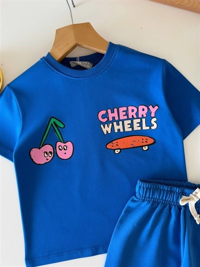 Kız Çocuk Pamuklu Kiraz ve Kaykay Baskılı T-shirt Şort Takım