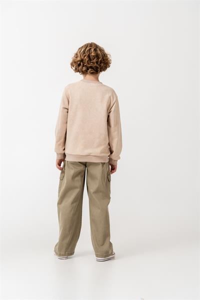 Erkek Çocuk Pamuklu Bej Baskılı Sweatshirt ve Haki Kargo Pantolon Takım - Günlük Rahat Stil