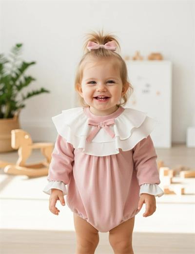 Kız Bebek Pamuklu Pembe Fiyonklu Volan Yaka Uzun Kollu Tulum – Şık Kadife Görünümlü Tasarım
