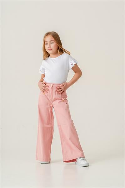 Kız Çocuk Pamuklu Beyaz Nakış Detaylı T-shirt ve Pembe Pantolon Takımı - Çiçek İşlemeli Şık Kombin