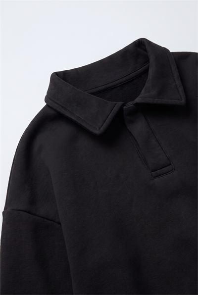 Çocuk Polo Yaka Siyah Nakış Detaylı Sweatshirt
