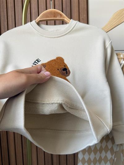 Erkek Çocuk Pamuklu Ekru Pelüş Ayıcık Baskılı Sweatshirt ve Desenli Pantolon Takım