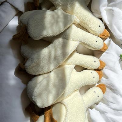 Peluş Kaz Uyku Arkadaşı - Yumuşak Dokulu, Sarılabilir Tasarım