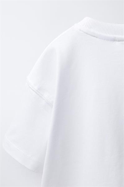 Erkek Çocuk Pamuklu Beyaz Baskılı T-Shirt ve Yeşil Çizgili Pantolon Takım
