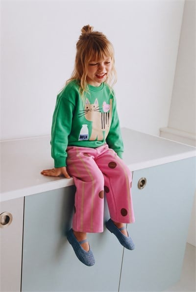 Çocuk Pamuklu Kedi Baskılı Yeşil Sweatshirt ve Puantiyeli Pembe Eşofman Takımı