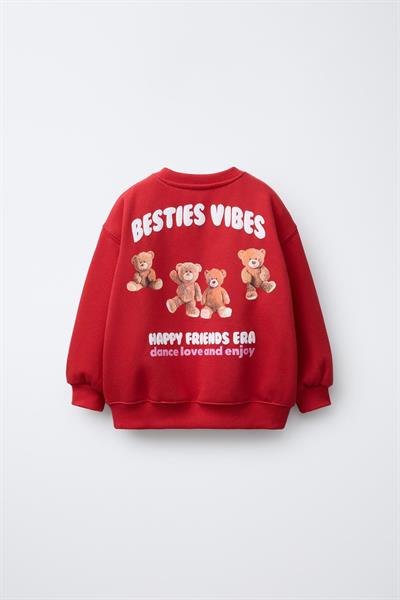 Kız Çocuk Pamuklu Kırmızı Ayı Baskılı Sweatshirt ve Nakışlı Kot Pantolon Takım – Rahat Günlük Stil