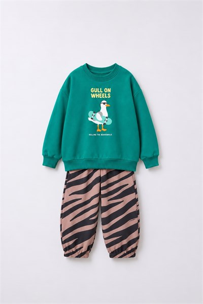 Çocuk Pamuklu Oversize Baskılı Yeşil Sweatshirt ve Desenli Eşofman Altı Takımı