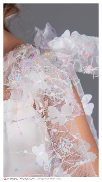 Kız Çocuk Beyaz Çiçek  Tüllü Abiye Omuz Bağlamalı Model Elbise 