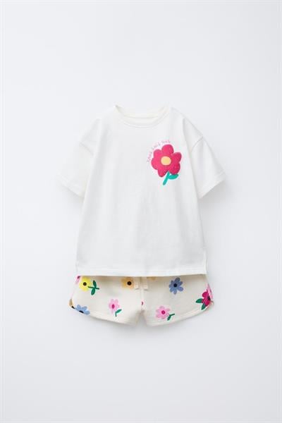 Kız Çocuk Pamuklu Beyaz Çiçek Nakışlı T-Shirt Çiçek Desenli Şort Takım - Yazlık Set