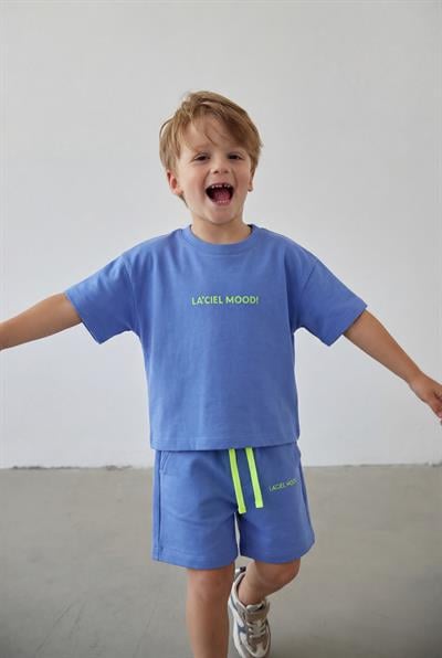 Erkek Çocuk Pamuklu Mavi Slogan Baskılı T-Shirt ve Şort Eşofman Takım - Neon Bağcıklı